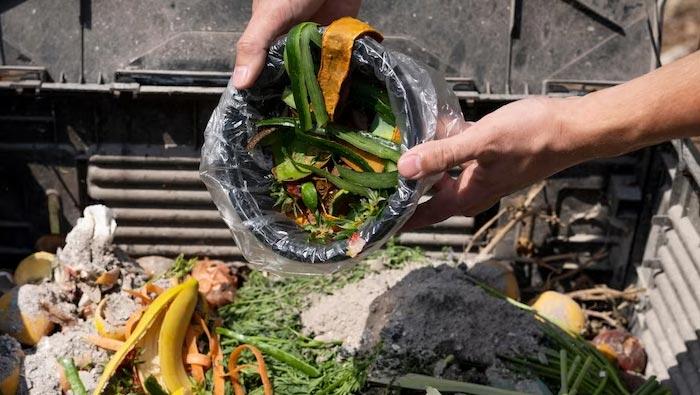 Membuat Biochar Dari Sampah Organik